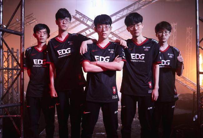 尤其是在主 尤其是在主